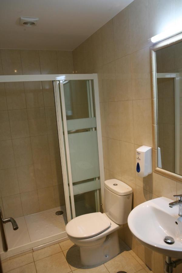 Albergue La Encina ออสปิตาล เด ออร์บีโก ภายนอก รูปภาพ