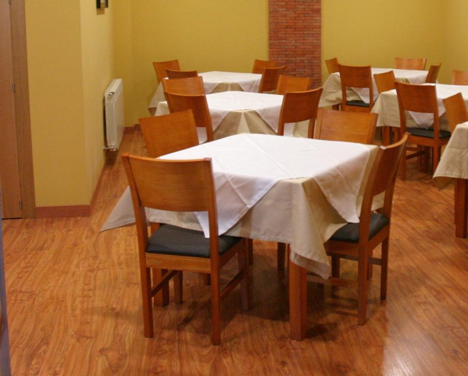 Albergue La Encina ออสปิตาล เด ออร์บีโก ภายนอก รูปภาพ
