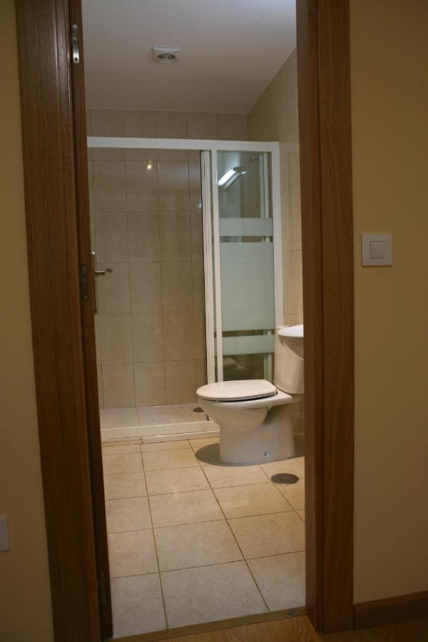 Albergue La Encina ออสปิตาล เด ออร์บีโก ภายนอก รูปภาพ
