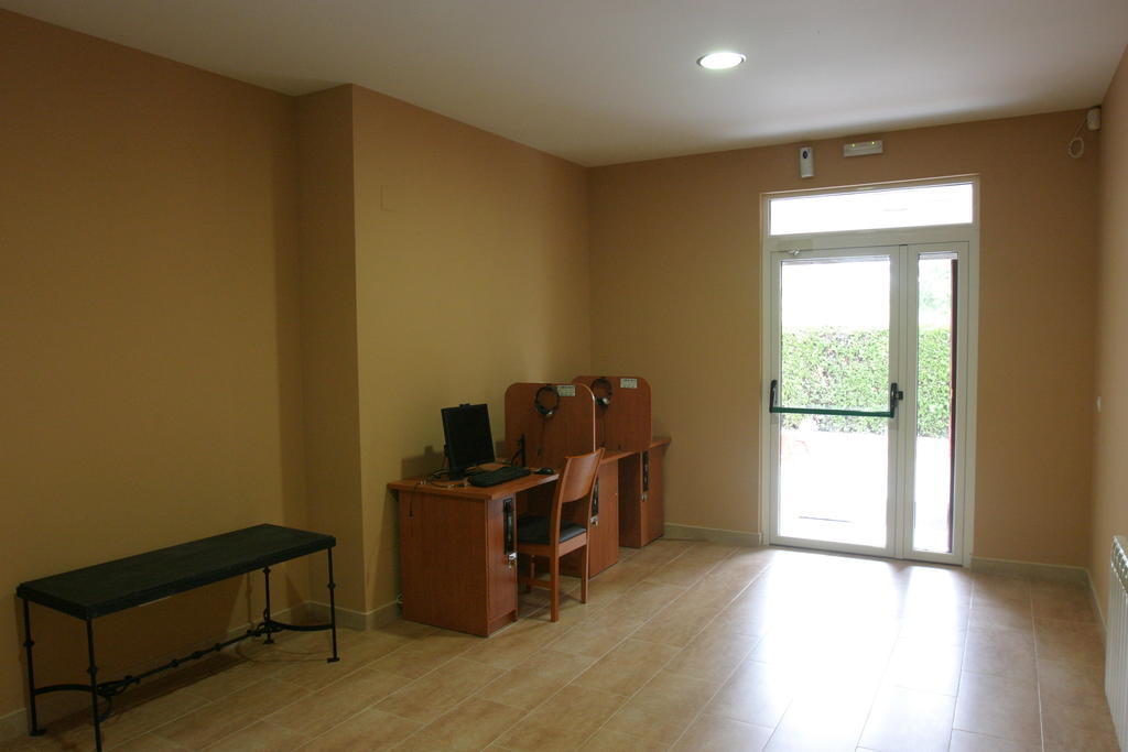 Albergue La Encina ออสปิตาล เด ออร์บีโก ภายนอก รูปภาพ