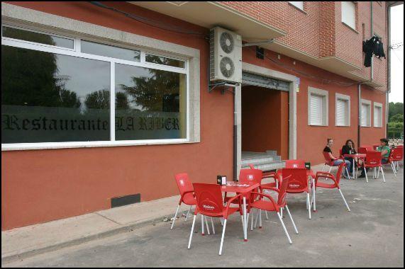 Albergue La Encina ออสปิตาล เด ออร์บีโก ภายนอก รูปภาพ